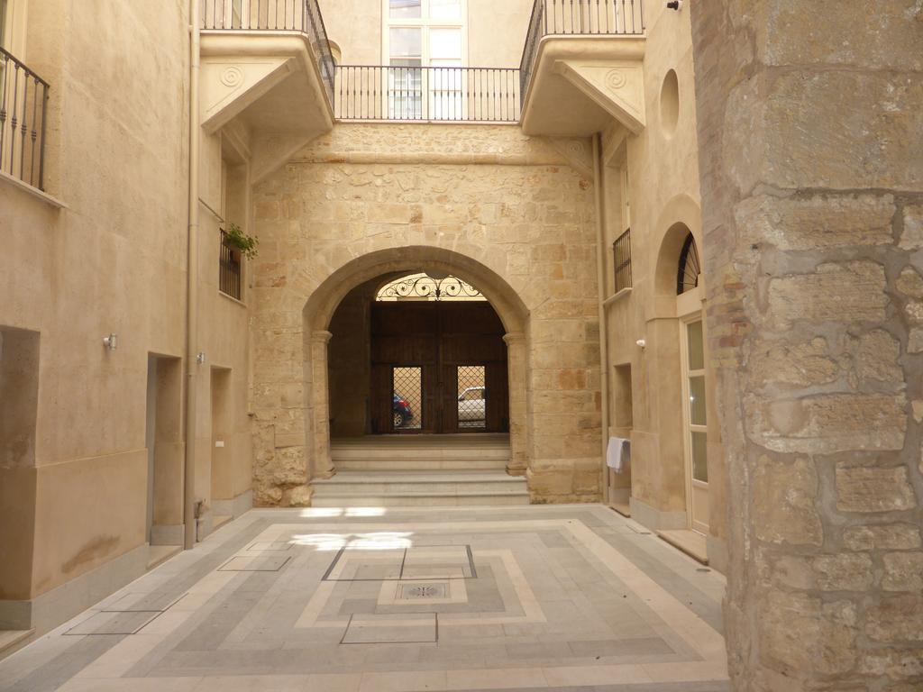 Appartamento In Palazzo Lampedusa 팔레르모 외부 사진